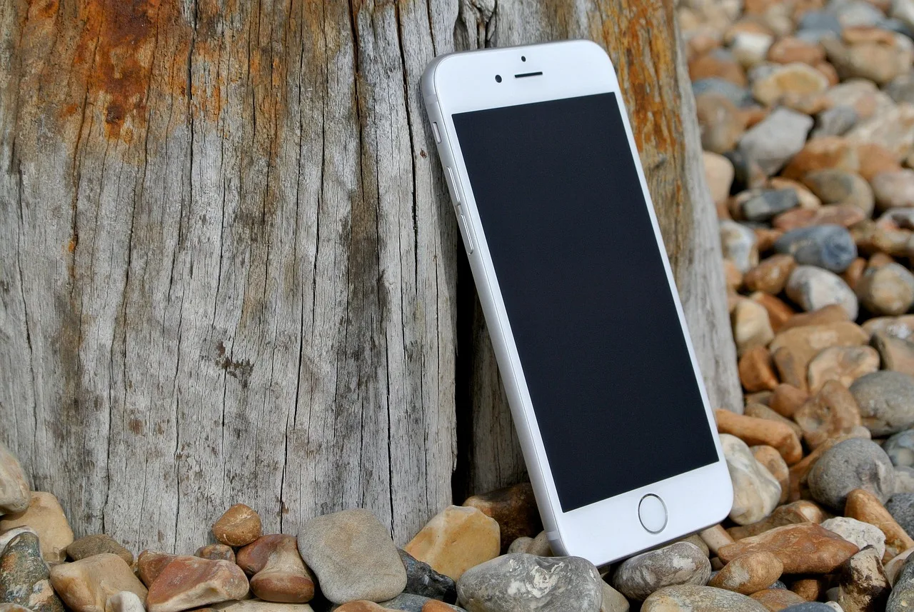 iphone 6, apple, ios, iphone, ios 8, mobile, phone, cellphone, cellular, technology, smartphone, aluminium, silver, nature, metal, space grey, beach, pebbles, stones, touch id, a8